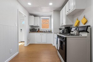 Fridge, stovetop, coffee/tea maker, toaster - Live. Work. Play. Study. Downtown De Pere! (De Pere)