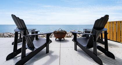 Erie Shores Lakehouse! · Sunsets & Hot Tub