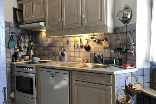 Cuisine équipée comme à la maison.