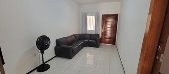 Guriri 3 Bedroom, 2 car garage,Beach House, great location, 2 min to the beach