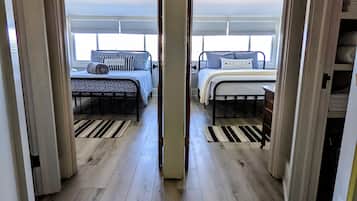 4 habitaciones, escritorio, tabla de planchar con plancha y wifi gratis