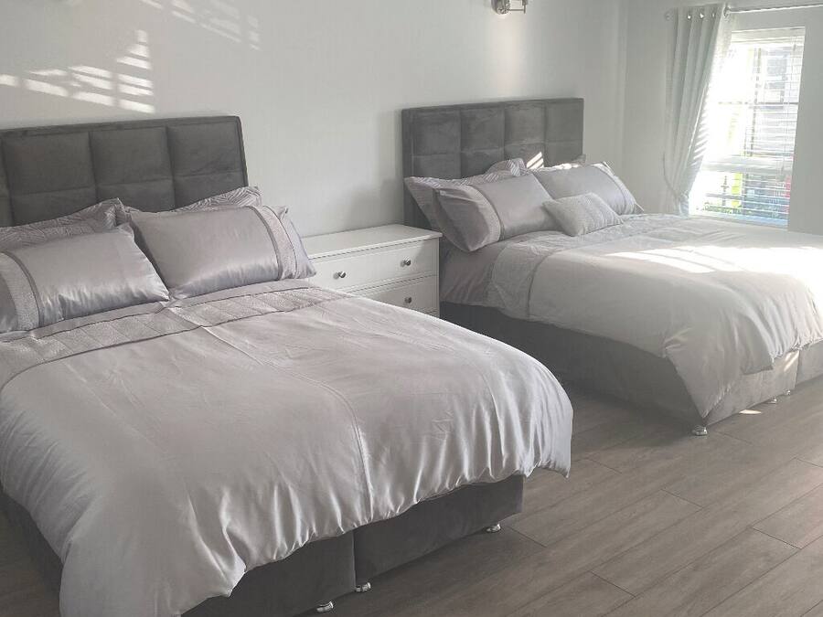3 habitaciones, tabla de planchar con plancha y wifi gratis