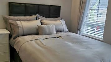 Apartment | 3 bedrooms, iron/ironing board, free WiFi, bed sheets