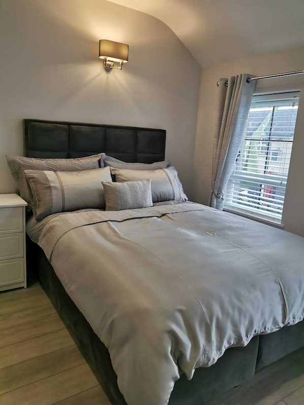 Appartement | 3 chambres, fer et planche à repasser, Wi-Fi gratuit, draps fournis