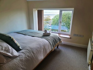 2 bedrooms, iron/ironing board, free WiFi, bed sheets - Fishermans Cottage With Stunning sea Views (Swansea)