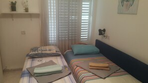 4 chambres, bureau, lit de bébé portatif, accÚs au Wi-Fi (inclus)