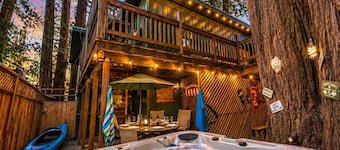 Walk to Russian River• 5 STAR Retreat - Hot Tub • Game Room • Dog OK–Dhyana