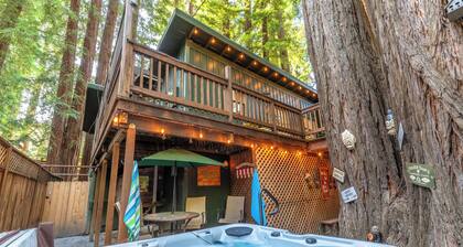 Dhyana– 5 STAR Retreat - Hot Tub • Game Room • Walk to Russian River • Dog OK