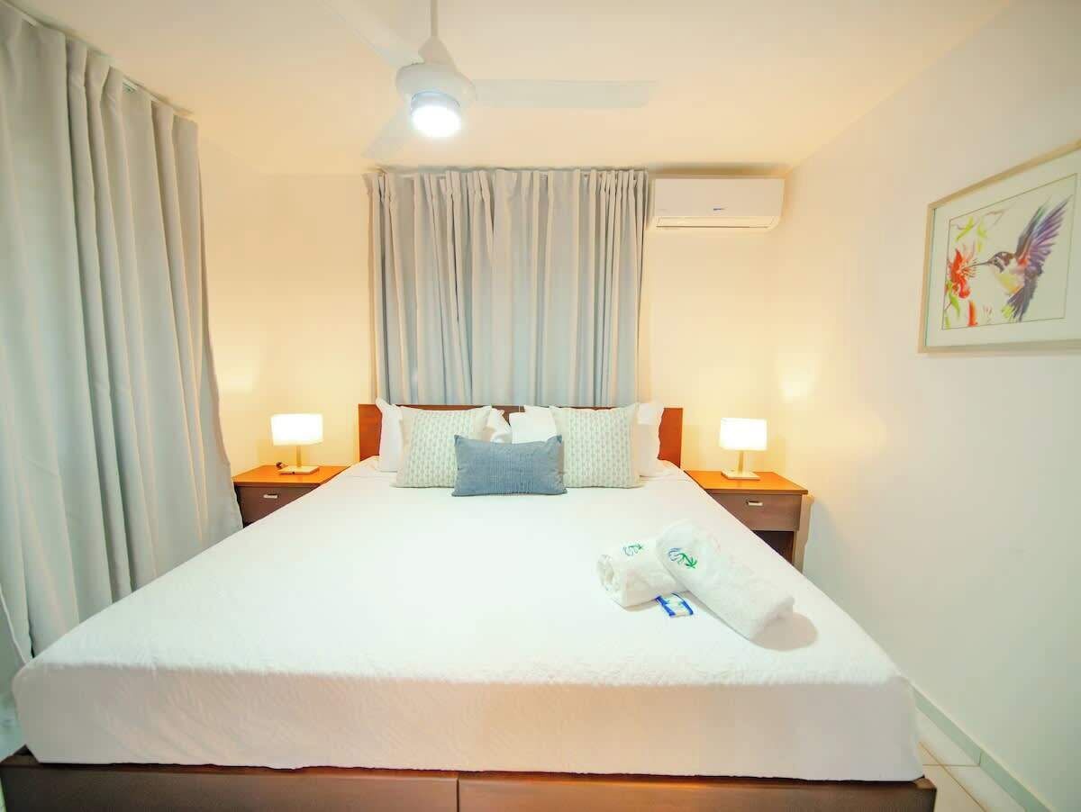 7 quartos, ferros/tábuas de passar roupa, Wi-Fi, roupa de cama