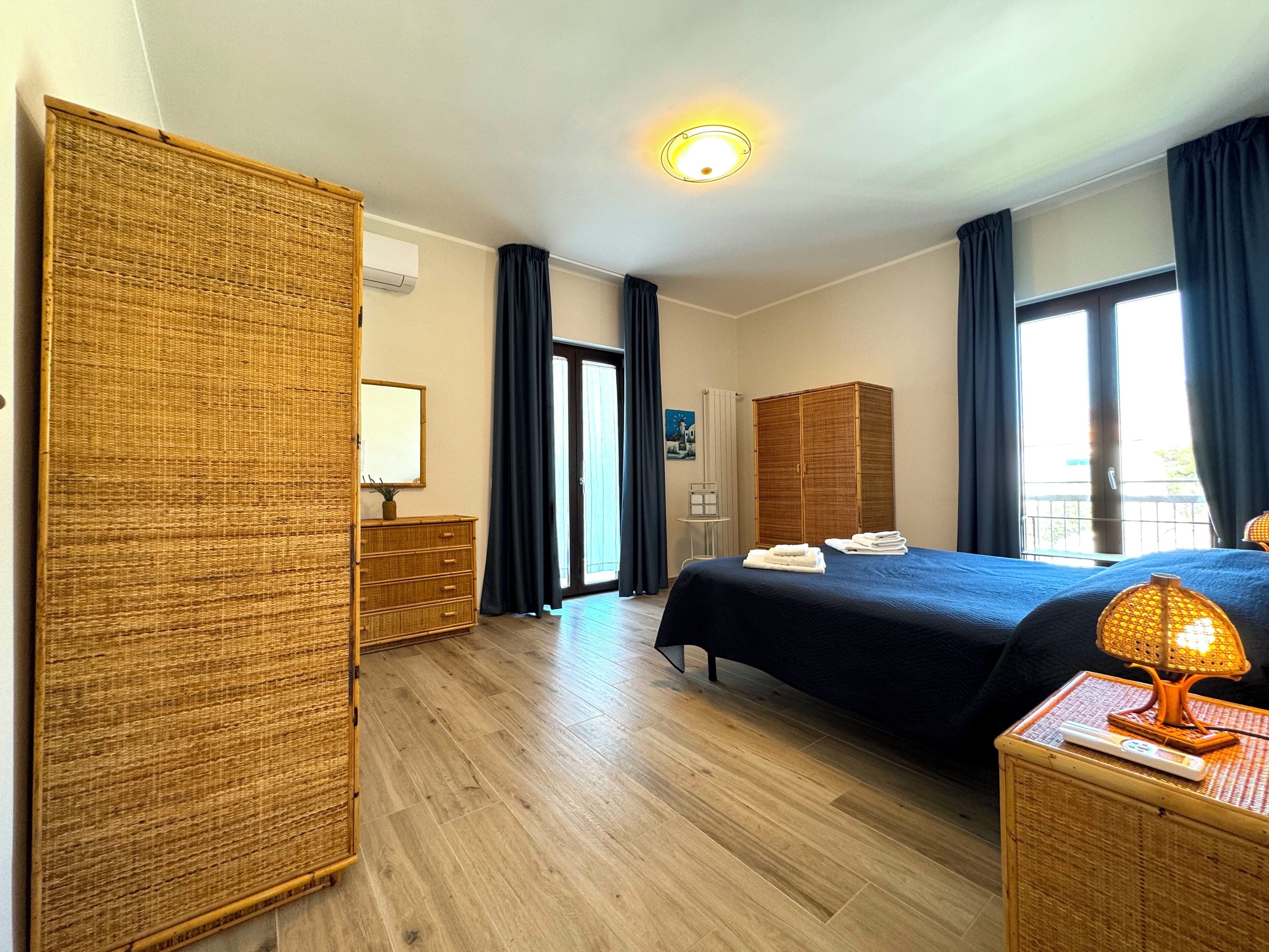 2 chambres, fer et planche à repasser, Wi-Fi gratuit, draps fournis