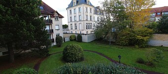 Condominium apartment with terraces near the D-Day landing beaches