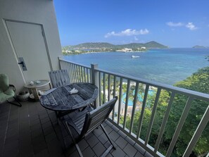 Outdoor dining - Point Pleasant USVI - Villa Songsaa - Waterfront (St Thomas)