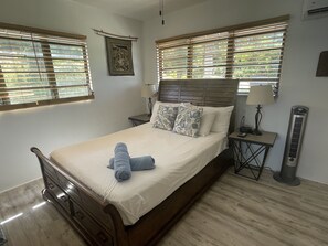 1 bedroom, in-room safe, iron/ironing board, free WiFi - Point Pleasant USVI - Villa Songsaa - Waterfront (St Thomas)