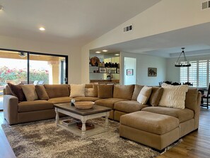 Smart TV, fireplace, books - Chapparal Country Club.  Enjoy sunrises and sunsets from the patio. (Palm Desert)