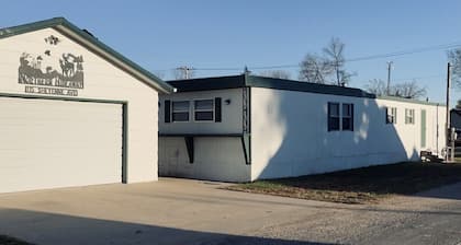 Newly Remodeled Family Friendly Hunting Lodge