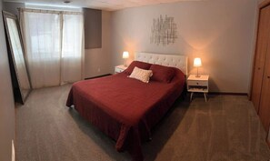 2 slaapkamers, een strijkplank/strijkijzer, wifi, beddengoed