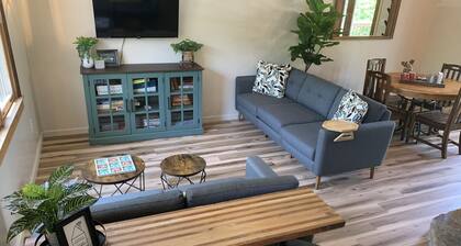 Newly renovated 3 Bedrm condo, walking distance to the ski resort!