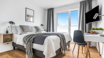 2 bedrooms, desk, iron/ironing board, travel cot