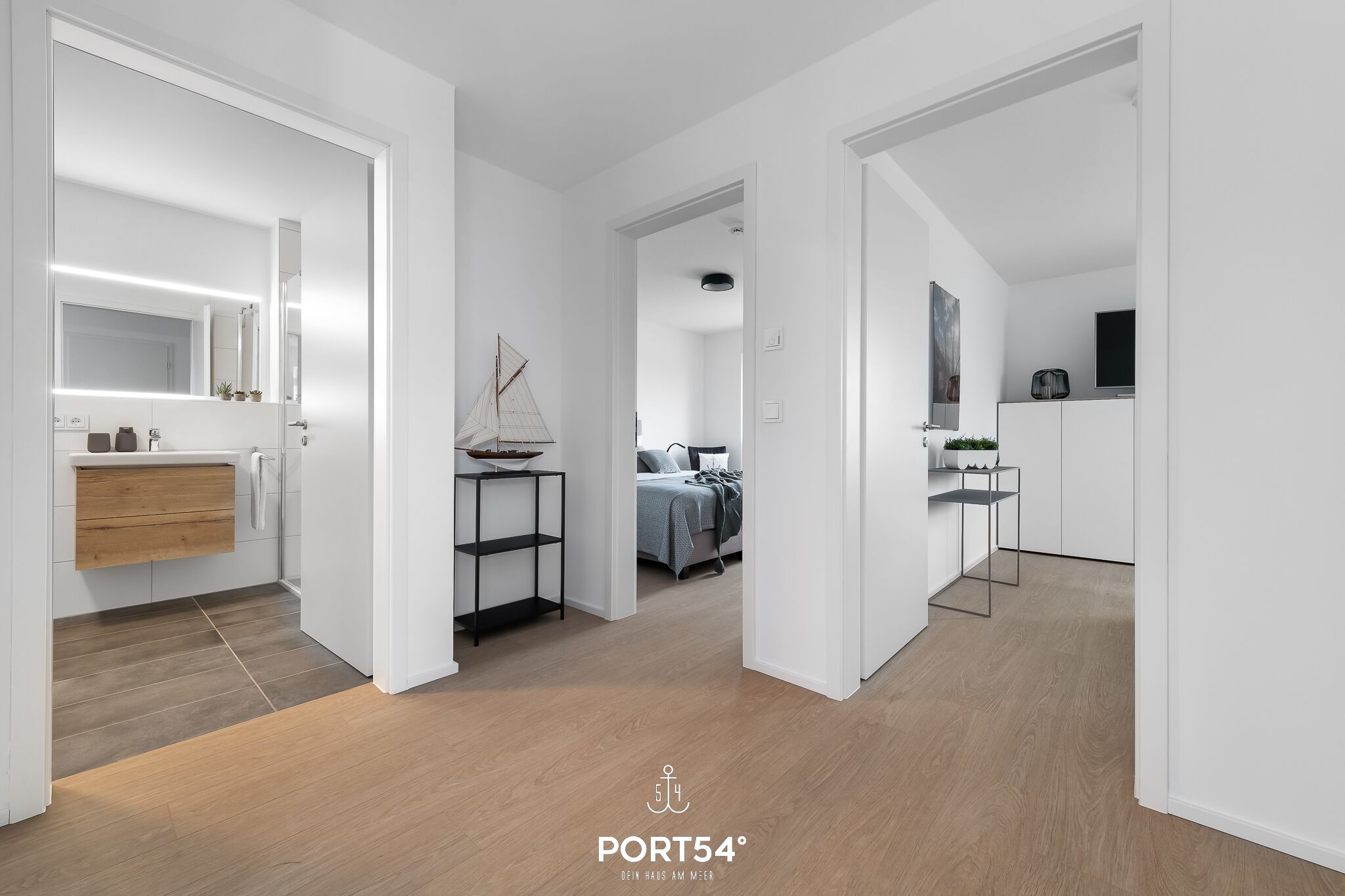 3 Schlafzimmer, Schreibtisch, Bügeleisen/Bügelbrett, Reisekinderbett