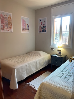 3 bedrooms, free WiFi, bed sheets