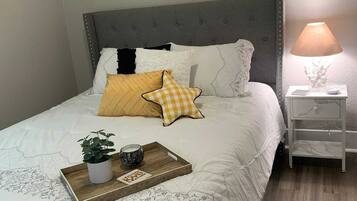 2 slaapkamers, een strijkplank/strijkijzer, gratis wifi, beddengoed