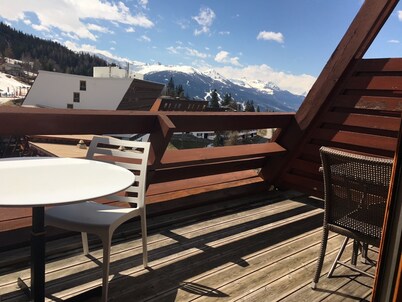 ARC 1600 Studio top floor south-facing terrace sleeps 4