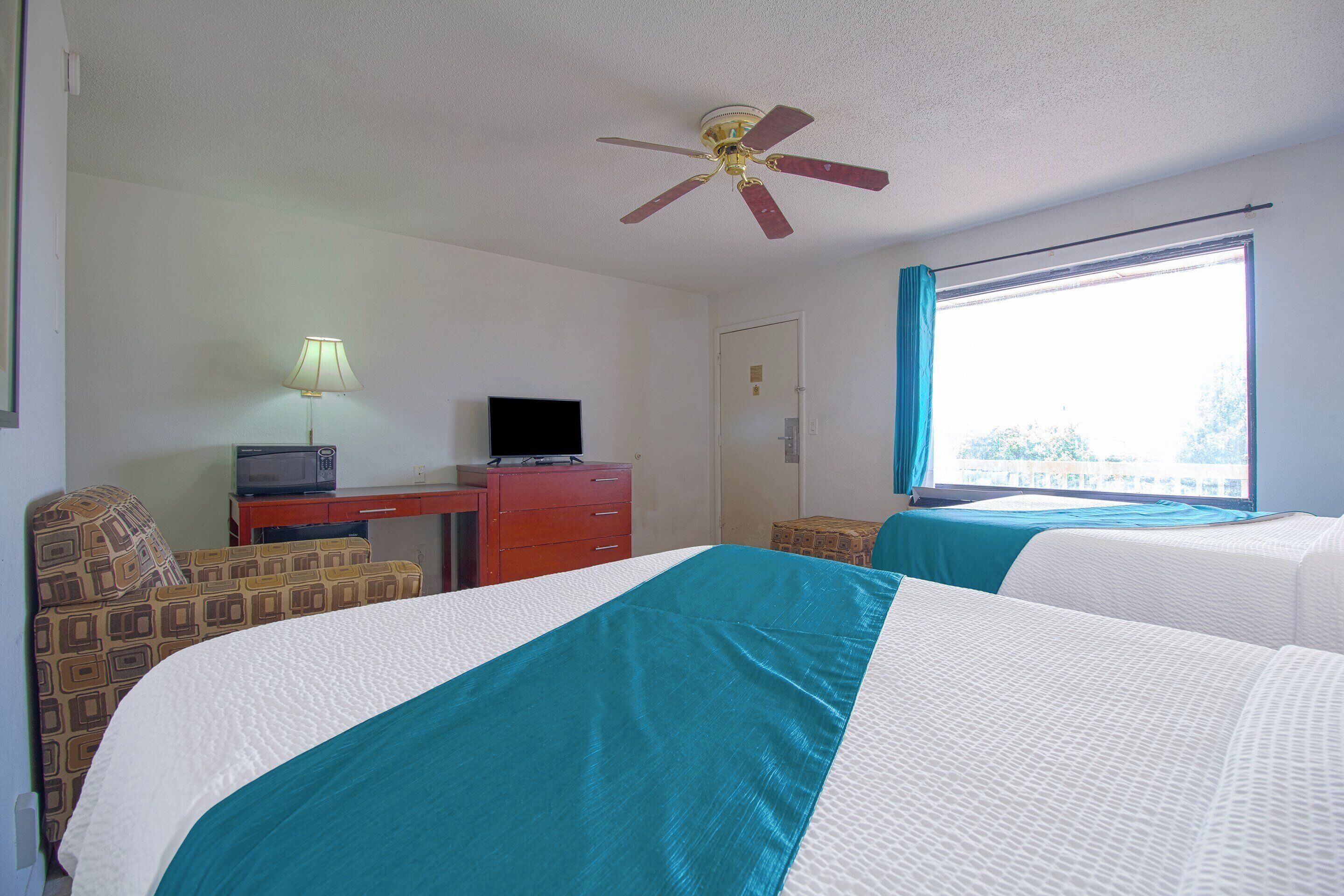 Frette Italian sheets, premium bedding, down comforters, minibar