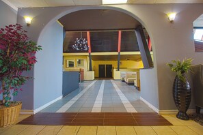 Lobby - American Best Inn By OYO I-35 Perry near Lake McMurtry (Perry)