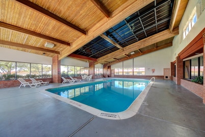 American Best Inn By OYO I-35 Perry near Lake McMurtry