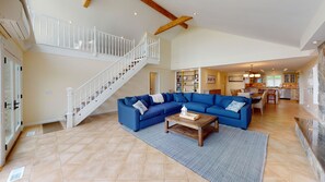 Smart TV, fireplace, books, music library