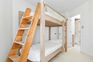 4 Schlafzimmer, kostenloses WLAN, Bettwäsche