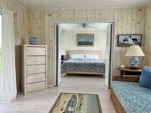 5 bedrooms, iron/ironing board, WiFi, bed sheets - Best Waterfront Views on Martha's Vineyard (Vineyard Haven)