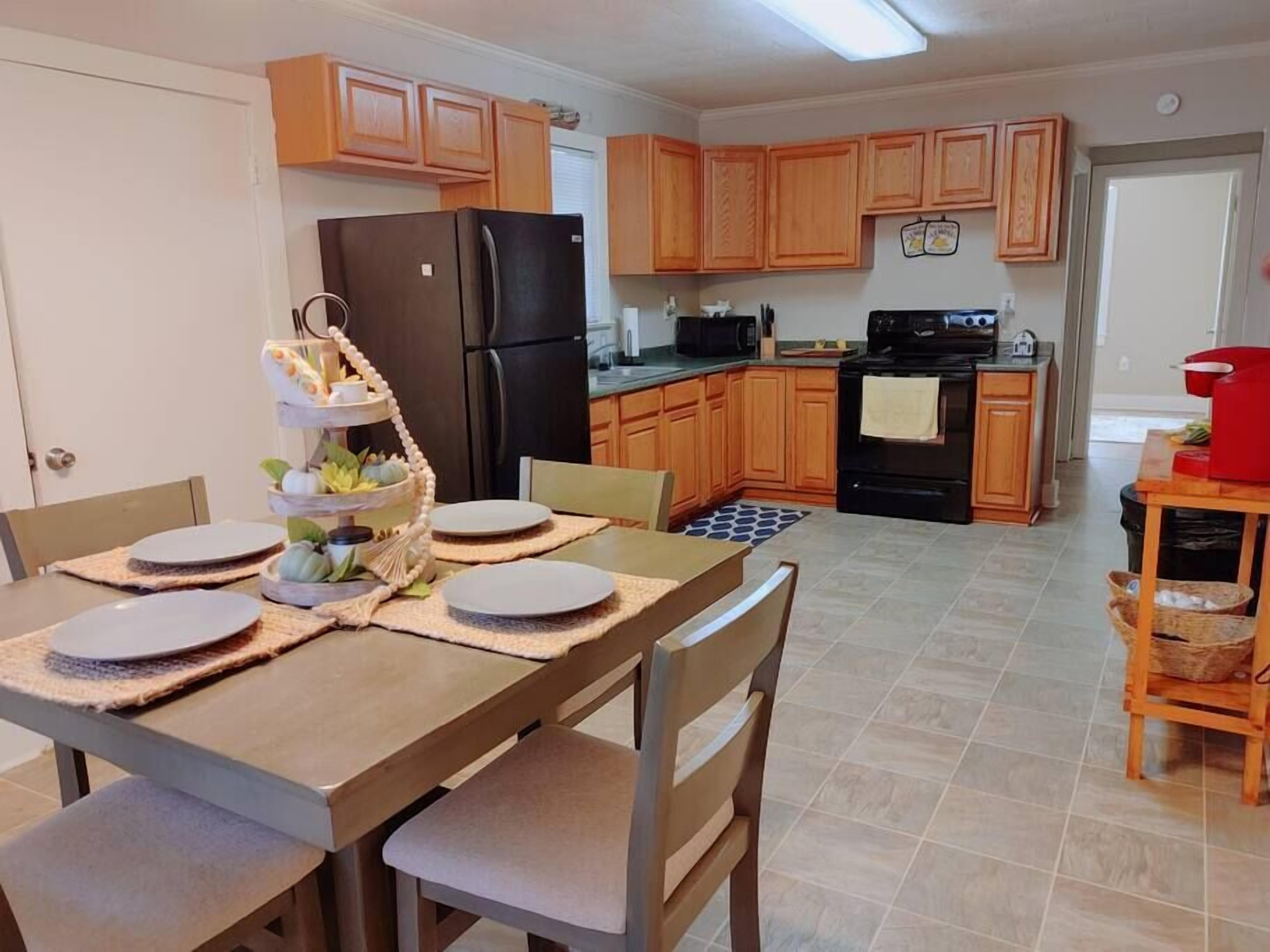 Quaint Country 2BR Home 5 minutes to Marksville 