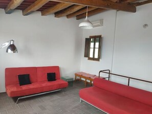 Smart TV - Apartment near train, beach and BCN (El Masnou)