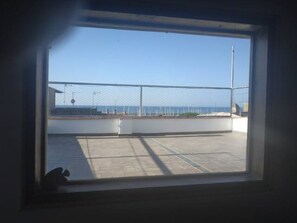 Interior - Apartment near train, beach and BCN (El Masnou)