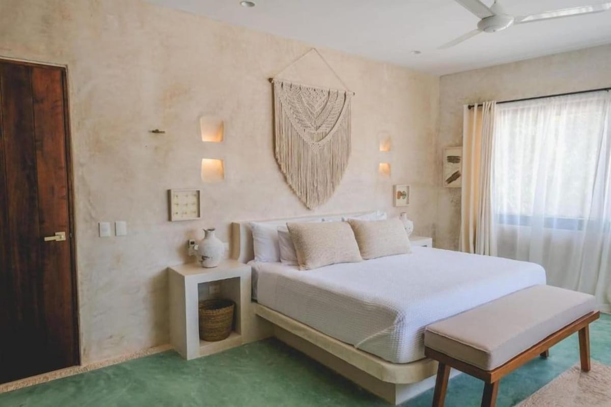 Premium bedding, Select Comfort beds, minibar, in-room safe