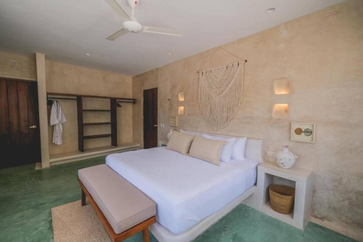 Premium bedding, Select Comfort beds, minibar, in-room safe