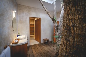 Villa, 2 Bedrooms, Private Pool (Rooms not connected) | Bathroom