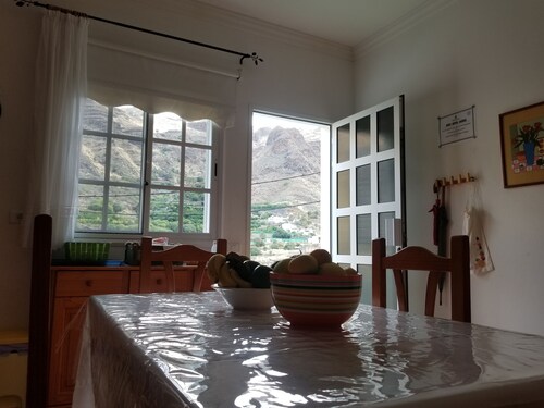 Camino Tamadaba houses (low house)