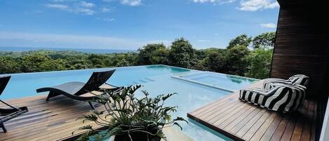 Alberca al aire libre