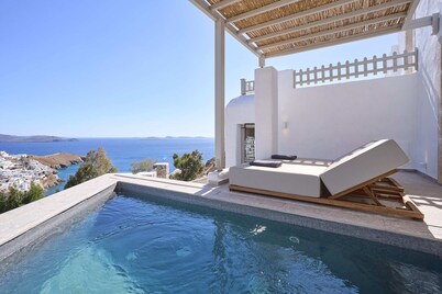 160 m2 Villa with Private pool & Sea View