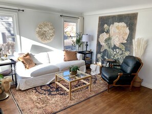 Smart-TV, peis og bøker