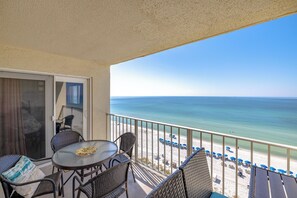 Outdoor dining - Sunset Views Regency Tower- Sleeps 8 -10th Floor Gulf Front w/ 2 Beach Chairs (Panama City)