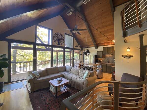 Smart-TV, Videospiele, Tischfußball, Drucker