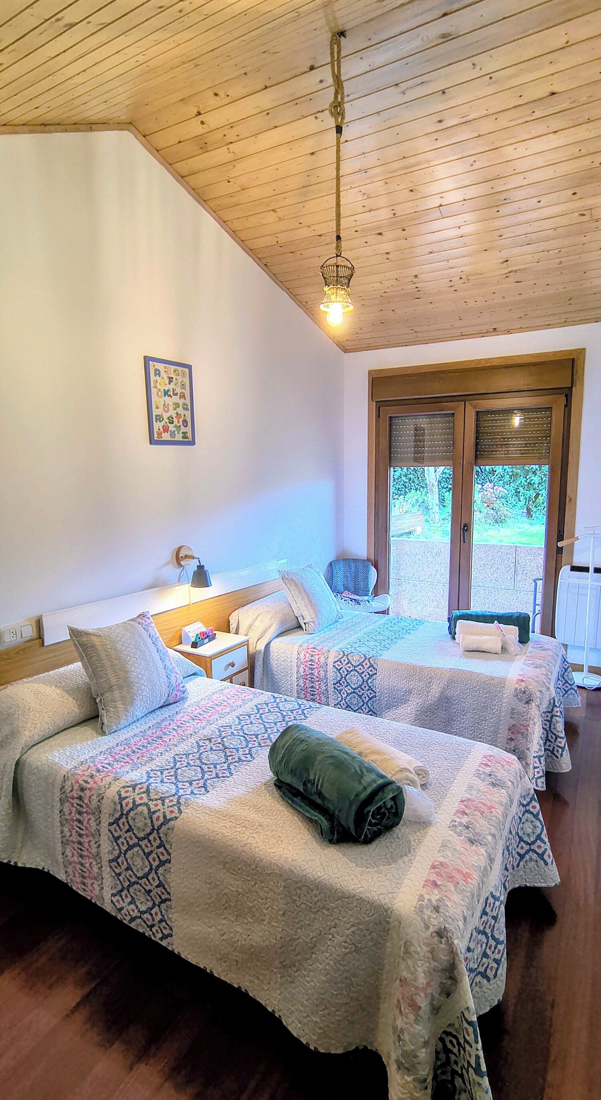 4 chambres, fer et planche à repasser, lit parapluie, Wi-Fi gratuit