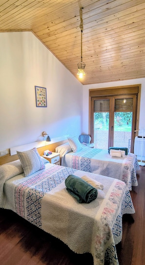 4 Schlafzimmer, Bügeleisen/Bügelbrett, Reisekinderbett, kostenloses WLAN