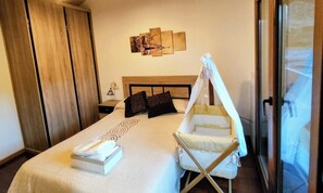 4 bedrooms, iron/ironing board, travel cot, free WiFi - Tranquility for your relaxation, in the Rías Baixas area -(VUT-PO-007277) (Ponteareas)