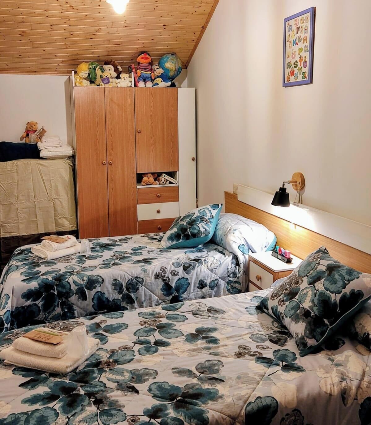 4 bedrooms, iron/ironing board, travel crib, free WiFi