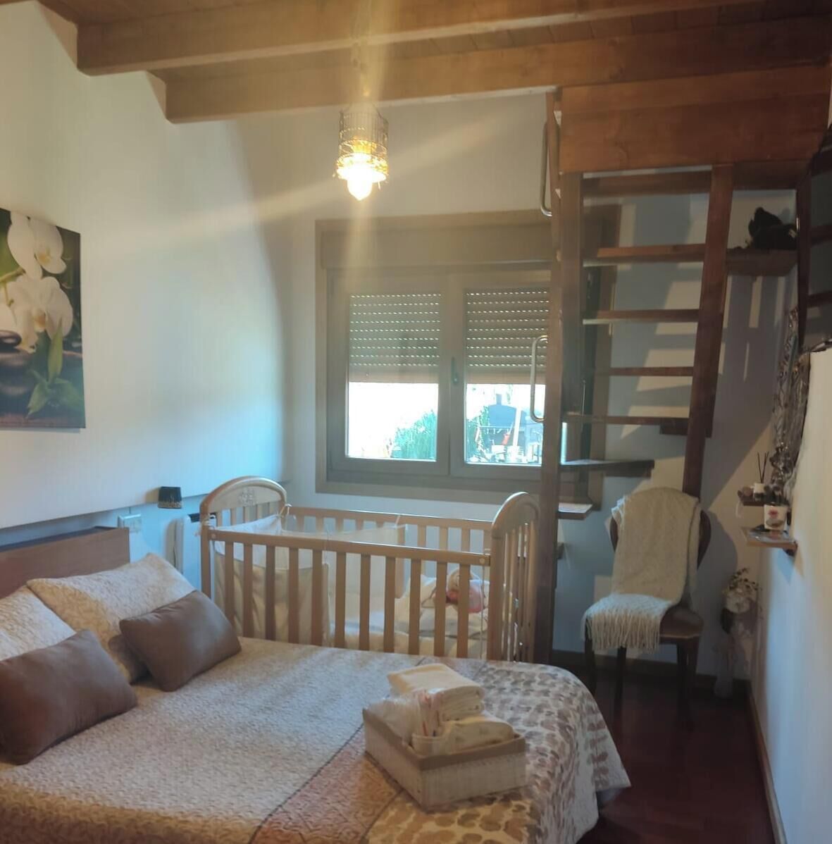 4 bedrooms, iron/ironing board, travel crib, free WiFi