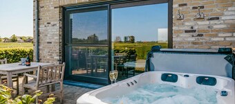 Awesome home in Diksmuide with WiFi